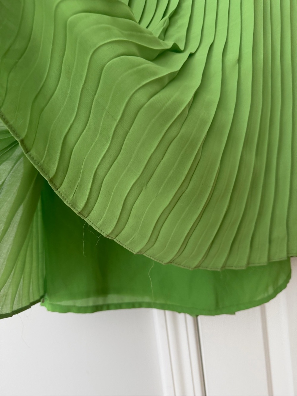 Michael Kors Lime Green Pleated Maxi Skirt , Size M - Picture 6 of 7